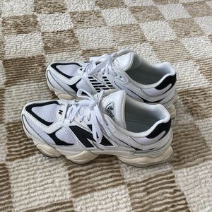 New Balance 9060s size W10/M8.5 (worn once)